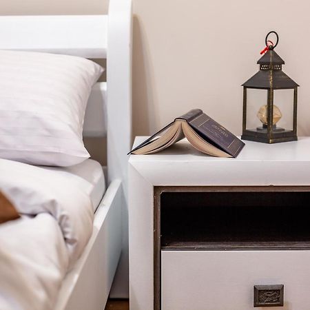 Apartmán Avangard On Sholom Aleikhema St 7 Apart Lvov Exteriér fotografie